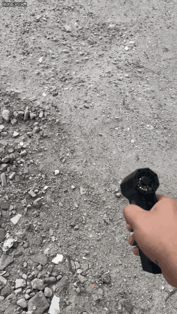 1791343139106584.gif